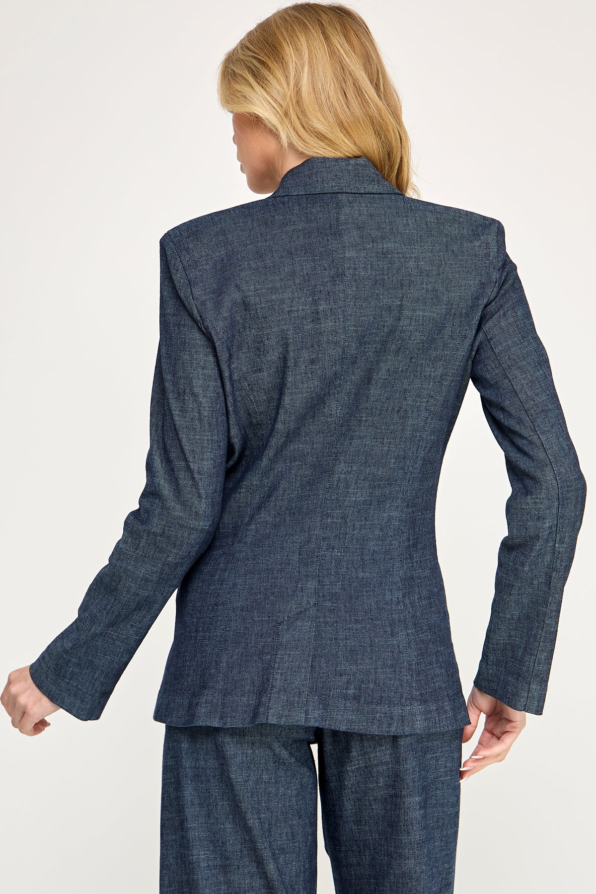 LENNOX BLAZER