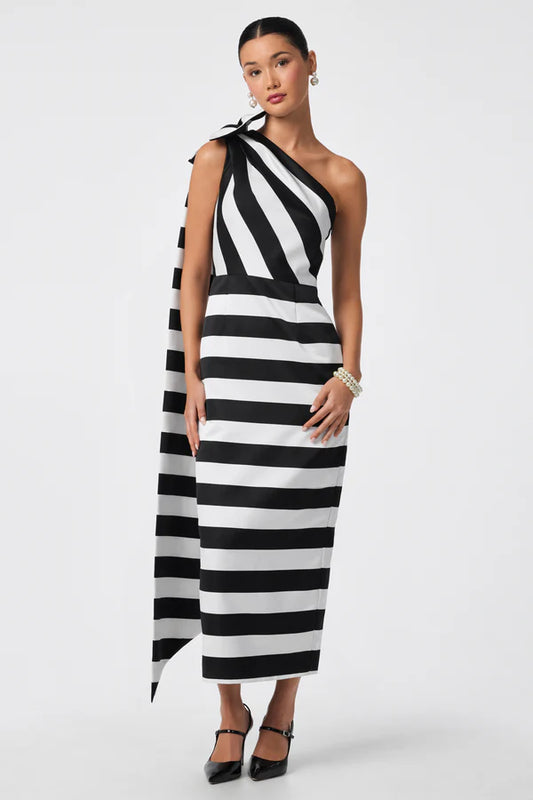 Romance One-Shoulder Dress