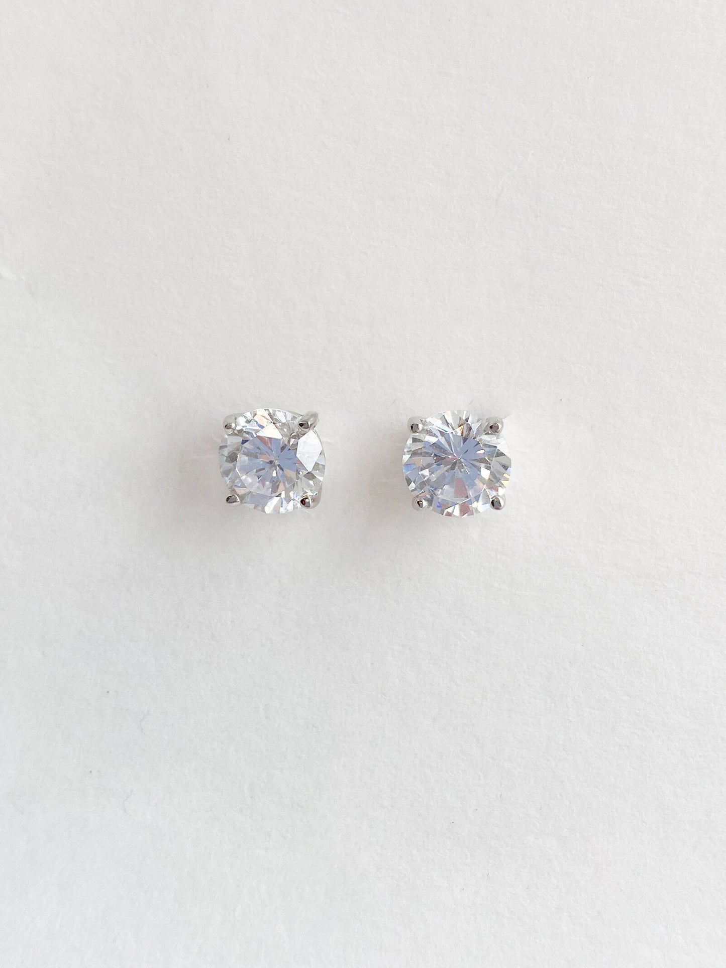 1 carat stud earrings