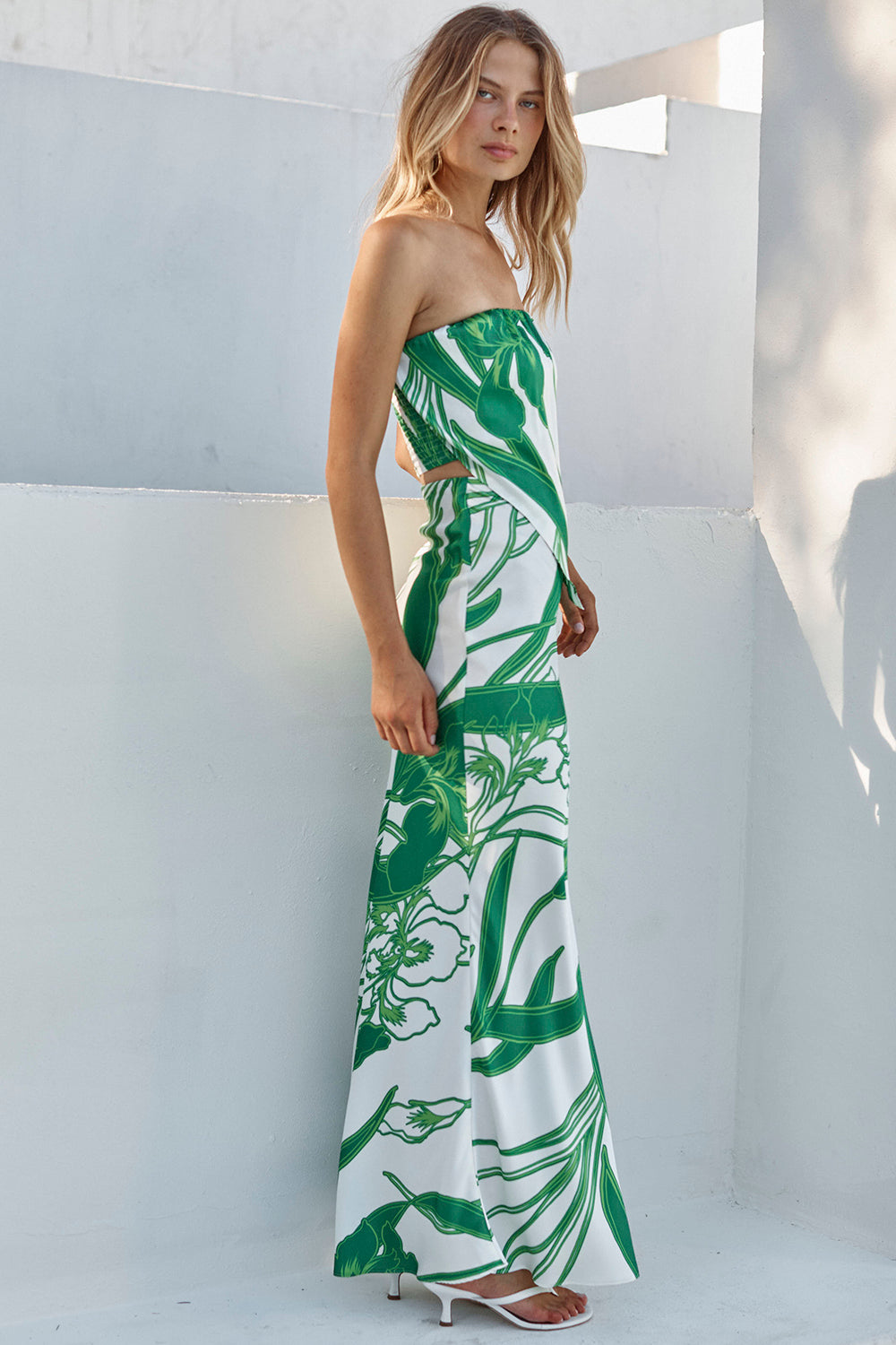 WINDING IRIS