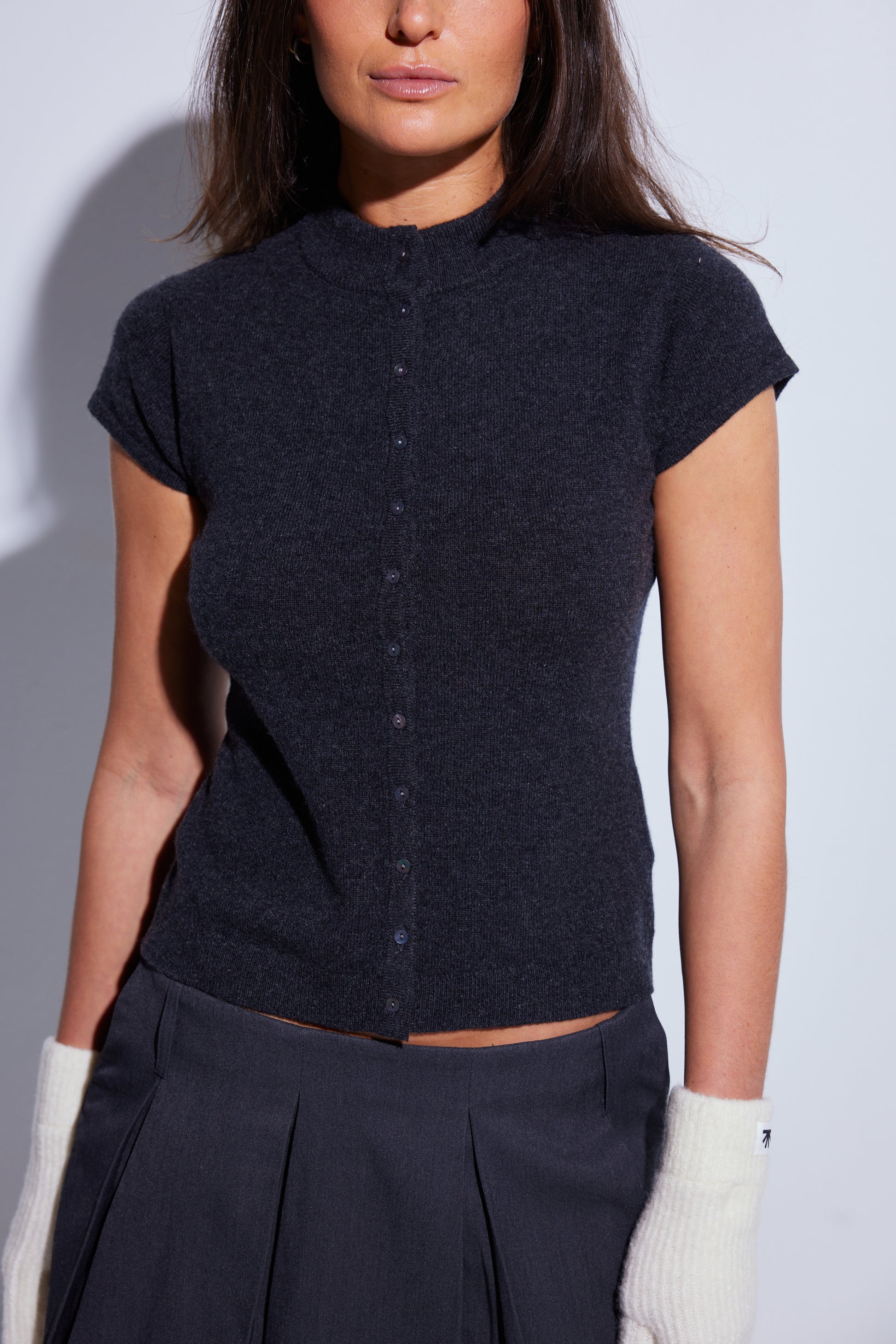 AVORIAZ FITTED BUTTON TEE