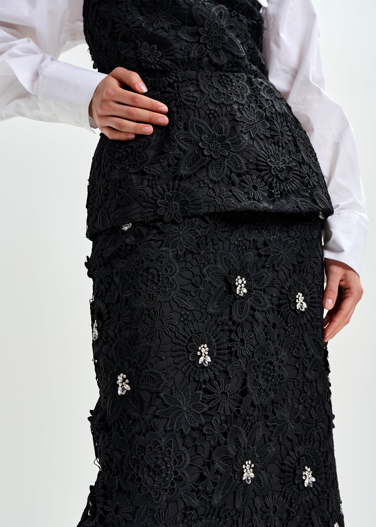 JOURGET LACE PENCIL SKIRT