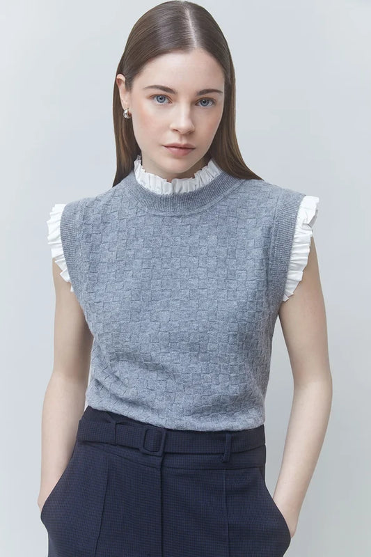 Pireo Sleeveless Jumper w/ Ruffle Details
