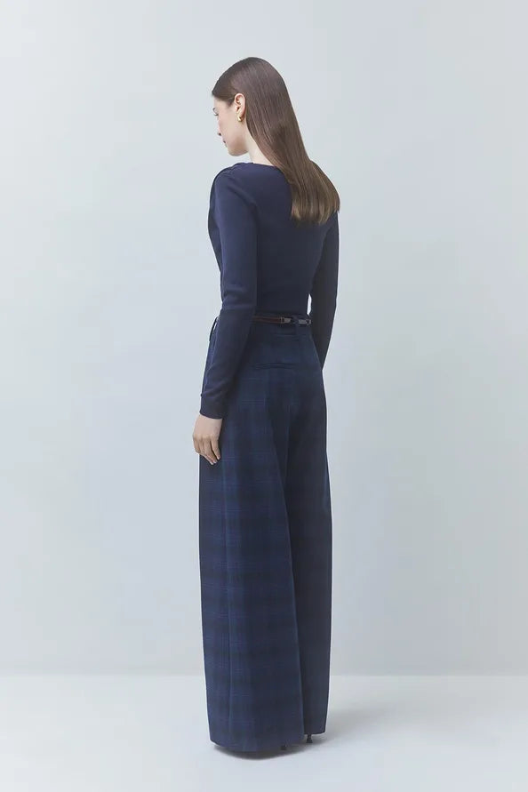 Pleor Jumper w/ Neckline Details