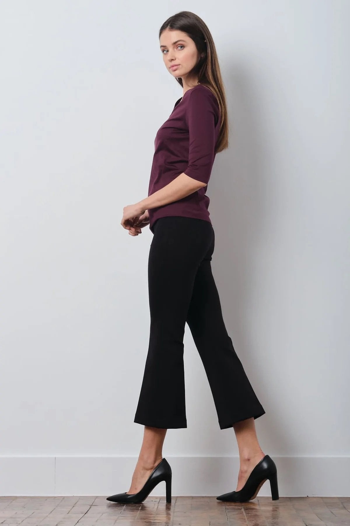 Black cropped flare pant 